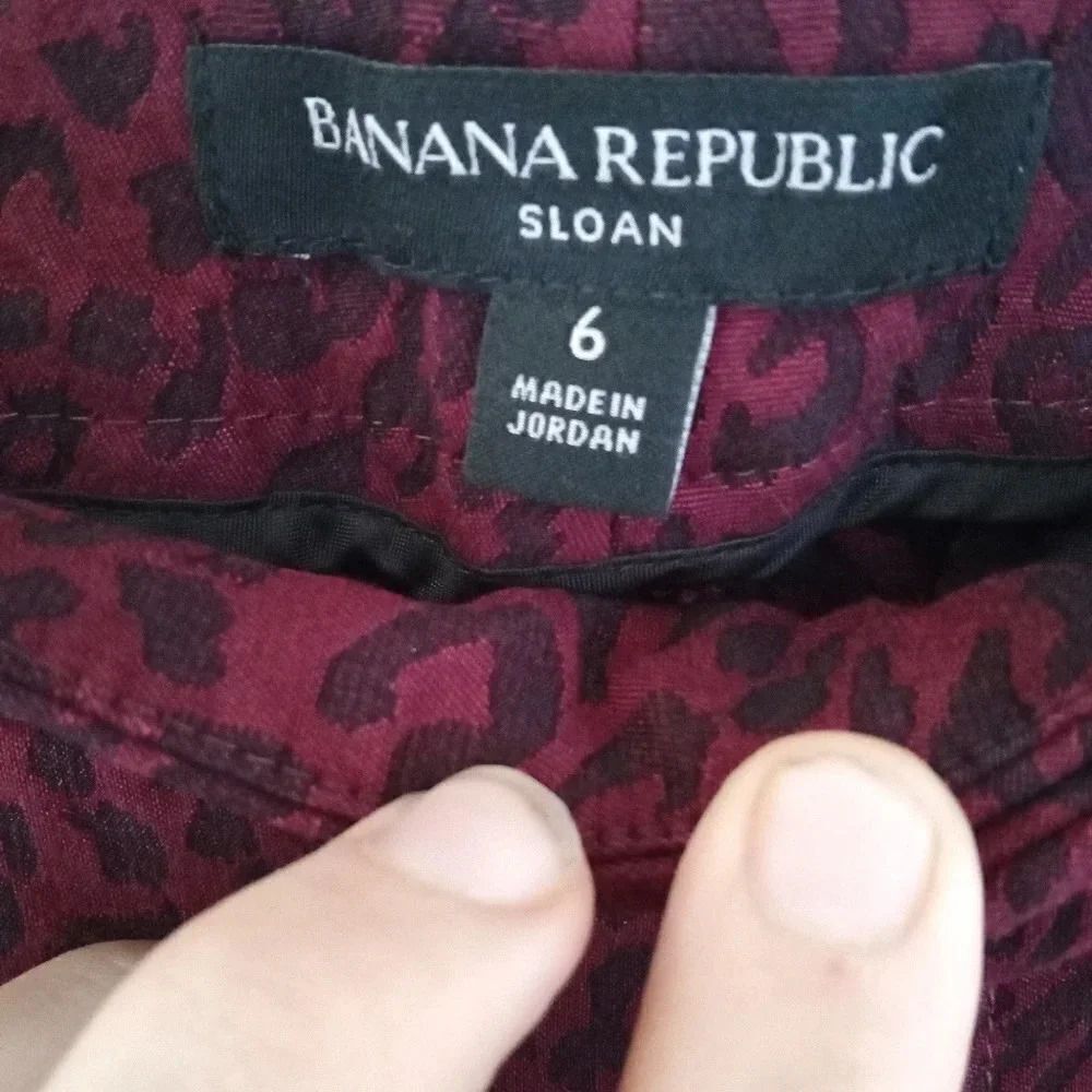 Banana Republic Burgundy Red Leopard Print Sloan Pants Size 6 - Picture 6 of 8